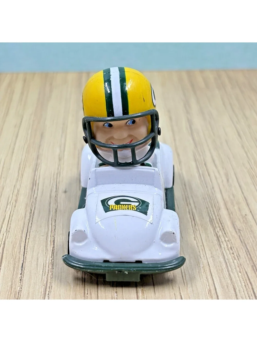 1997 Ertl Green Bay Packers Bobblehead Die-Cast Car Team NFL White Beetle